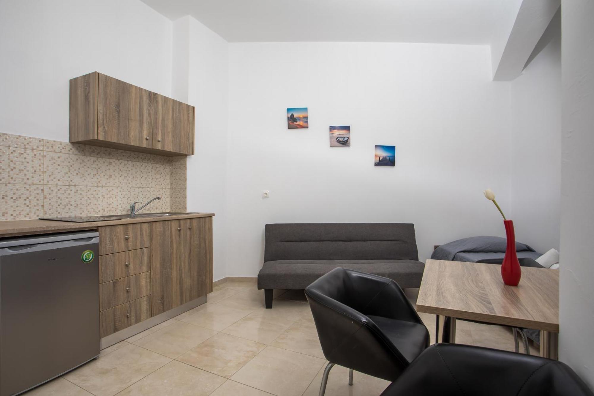 Al Mare Apartments Afantou Exterior photo