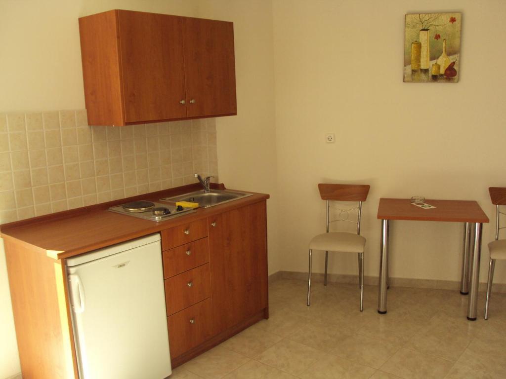 Al Mare Apartments Afantou Room photo